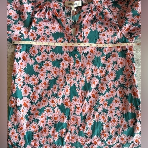 NEW w/Tags DIANE VON FURSTENBERG
Laena Blue Pink Floral Shift Dress Size Small - Picture 9 of 10
